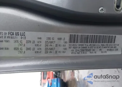 2019 Jeep Compass Latitude Fwd z USA, uszkodzony, nr VIN 3C4NJCBB8KT855053